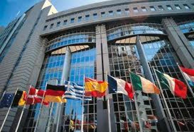 Më në fund BE-ja bie dakord të ndalojë shumicën e importeve të naftës ruse Më në fund BE-ja bie dakord të ndalojë shumicën e importeve të naftës ruse
