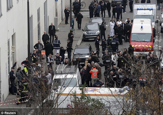 Shtatë fantazmat që terrorizuan Parisin Shtatë fantazmat që terrorizuan Parisin