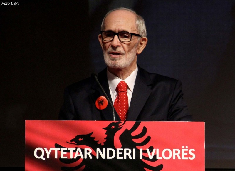 Rexhep Qosja: Dënon dhunën në Kosovë, po përsëritet terrori i egër i Millosheviçit! Rexhep Qosja: Dënon dhunën në Kosovë, po përsëritet terrori i egër i Millosheviçit!