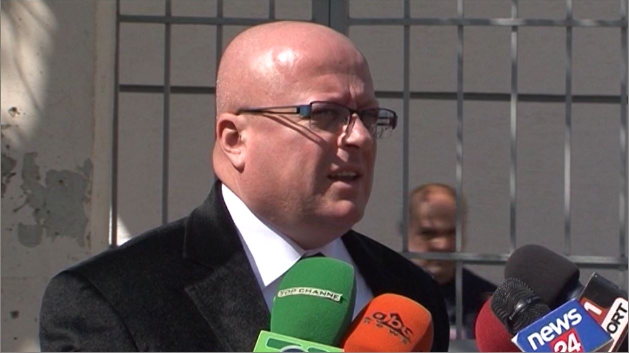 Avokati Gjokutaj takohet me Kserën: Ish-ministri s’ka lidhje me akuzat Avokati Gjokutaj takohet me Kserën: Ish-ministri s’ka lidhje me akuzat