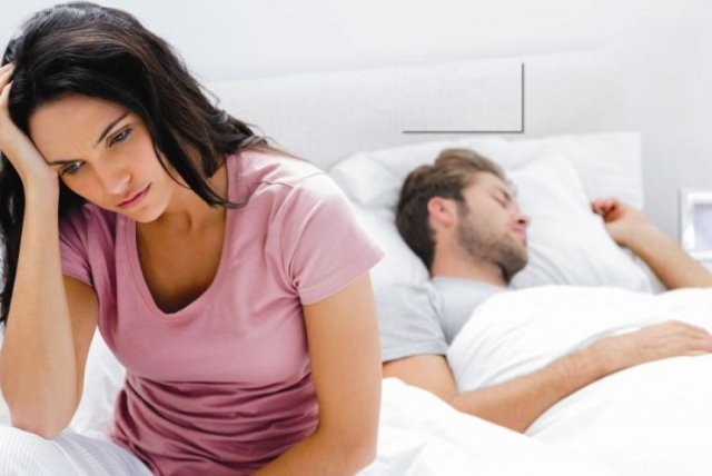 4 arsyet që te një femër mungon dëshira për seks 4 arsyet që te një femër mungon dëshira për seks