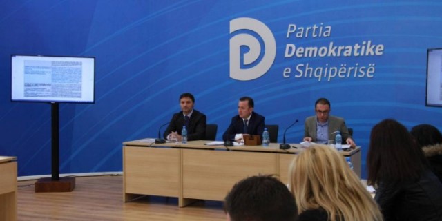 Bllokohet reforma në drejtësi, ekspertët e PD nuk shkojnë në mbledhje Bllokohet reforma në drejtësi, ekspertët e PD nuk shkojnë në mbledhje