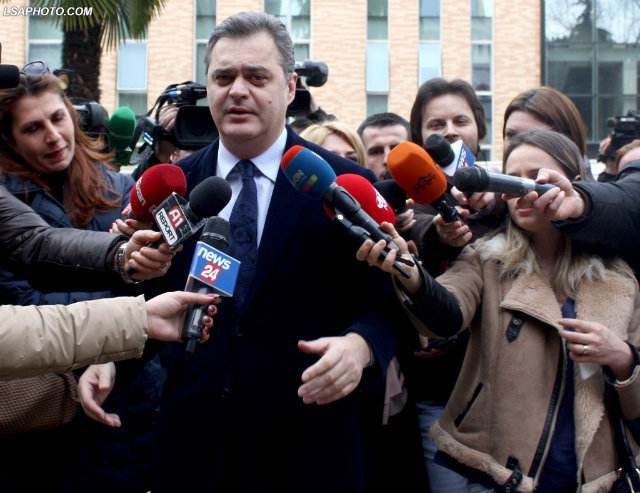 Incidenti në Elbasan, Ben Blushi: Partia Socialiste të distancohet nga dhuna Incidenti në Elbasan, Ben Blushi: Partia Socialiste të distancohet nga dhuna