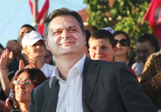 “Shqipëria mbi partinë”, Ben Blushi nis turin e takimeve me socialistët “Shqipëria mbi partinë”, Ben Blushi nis turin e takimeve me socialistët