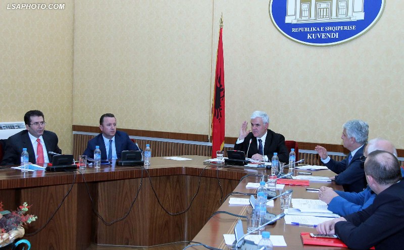 PD, PS dhe LSI bashkojnë votat për Reformën në Drejtësi, ashtu siç e kërkoj Lu PD, PS dhe LSI bashkojnë votat për Reformën në Drejtësi, ashtu siç e kërkoj Lu