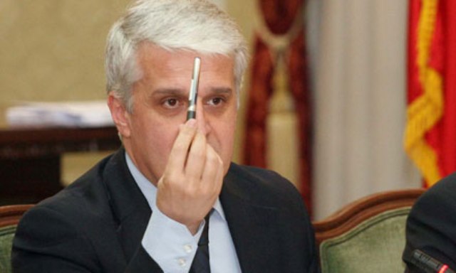 Majko opozitës: Hapni dritën jeshile, të bëjmë procedurat për votën e Emigrantëve Majko opozitës: Hapni dritën jeshile, të bëjmë procedurat për votën e Emigrantëve