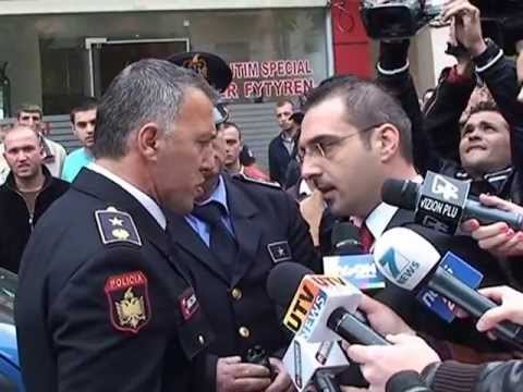 E gjithë policia nga Tepelena: Kush qëndron në postet drejtuese të Policisë së Shtetit (lista e plotë) E gjithë policia nga Tepelena: Kush qëndron në postet drejtuese të Policisë së Shtetit (lista e plotë)