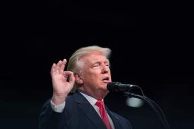 Me Donaldin pa Donaldin! Presidenti i Duhur per Demokracine! Me Donaldin pa Donaldin! Presidenti i Duhur per Demokracine!