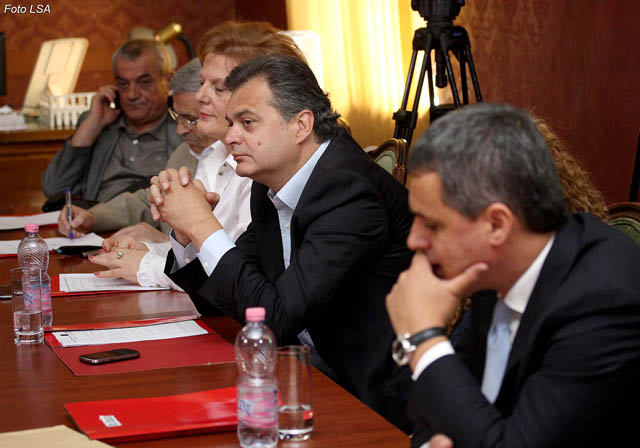 Blushi: Rama po e përdor diplomacinë vetëm për vota Blushi: Rama po e përdor diplomacinë vetëm për vota