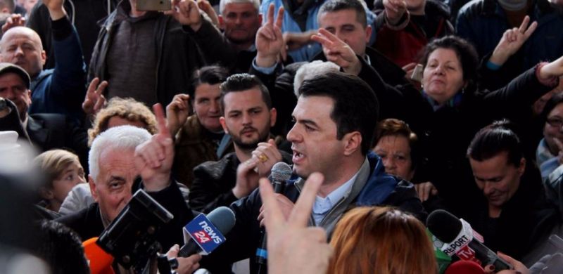 Basha në ditën e dymbëdhjetë të protestës: Fitorja po vjen, kauza po triumfon Basha në ditën e dymbëdhjetë të protestës: Fitorja po vjen, kauza po triumfon