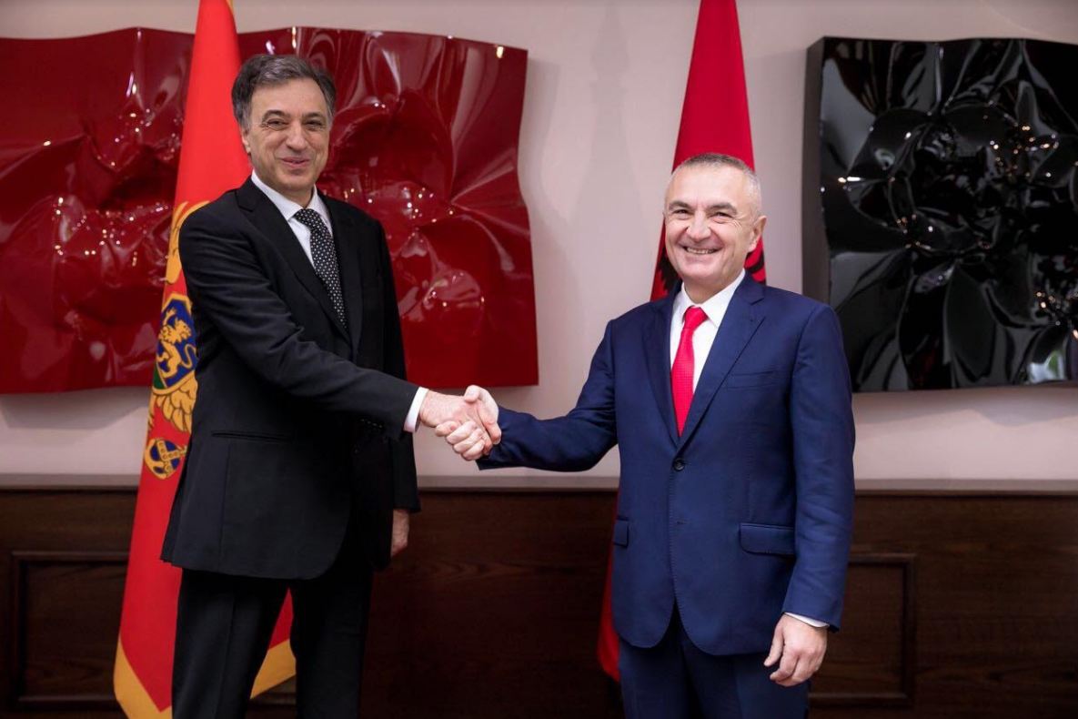 Meta pret Presidentin e Malit të Zi Filip Vujanoviç (FOTO) Meta pret Presidentin e Malit të Zi Filip Vujanoviç (FOTO)