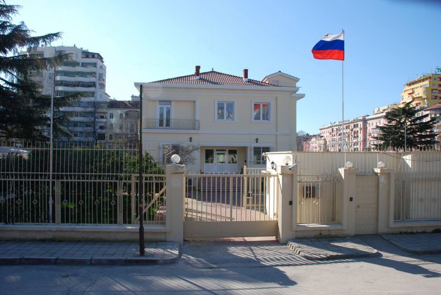 Ambasada Ruse: Nuk kemi ndërhyrë në zgjedhjet në Shqipëri Ambasada Ruse: Nuk kemi ndërhyrë në zgjedhjet në Shqipëri