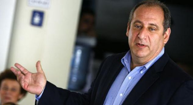Dorëhiqet David Phillips, këshilltari i Hashim Thaçit: Shkak idea e ndarjes së kufijve me Serbinë Dorëhiqet David Phillips, këshilltari i Hashim Thaçit: Shkak idea e ndarjes së kufijve me Serbinë