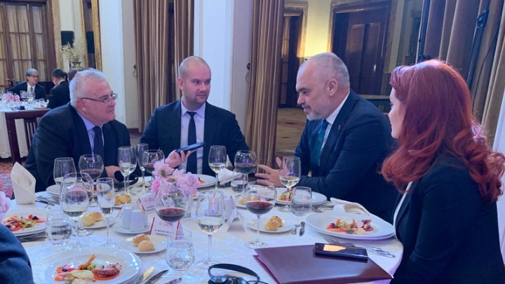 Rama: Së shpejti takohem me kryeministrin grek Aleksis Tsipras Rama: Së shpejti takohem me kryeministrin grek Aleksis Tsipras