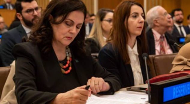 Incident në OKB/ Ambasadorja e Shqipërisë ndalon përfaqësuesen e Kosovës të marrë fjalën Incident në OKB/ Ambasadorja e Shqipërisë ndalon përfaqësuesen e Kosovës të marrë fjalën