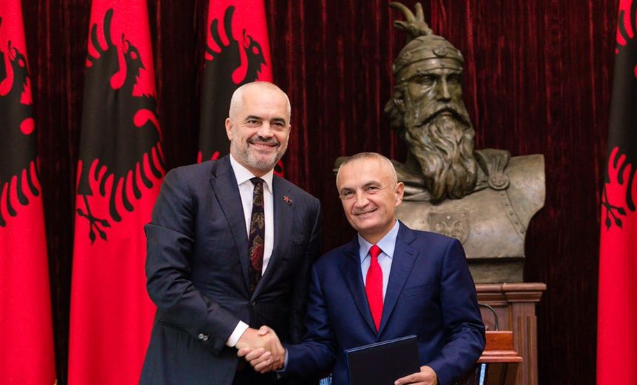 Rama përgëzon publikisht Ilir Metën: “Meriton respekt e mirënjohje” Rama përgëzon publikisht Ilir Metën: “Meriton respekt e mirënjohje”