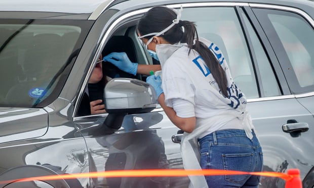 Britania e angazhuar për 100 mijë teste të koronavirusit në ditë: Teste dhe në rrugë Britania e angazhuar për 100 mijë teste të koronavirusit në ditë: Teste dhe në rrugë