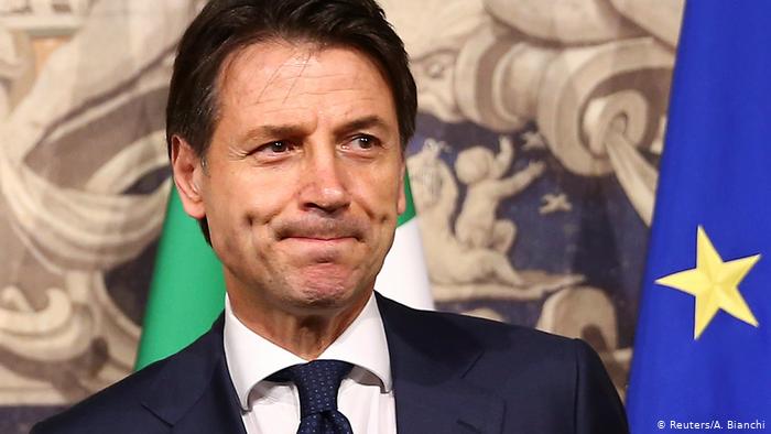 Zgjidhet situata me pasagjerët shqiptarë që u bllokuan dje në Zvicer Zgjidhet situata me pasagjerët shqiptarë që u bllokuan dje në Zvicer