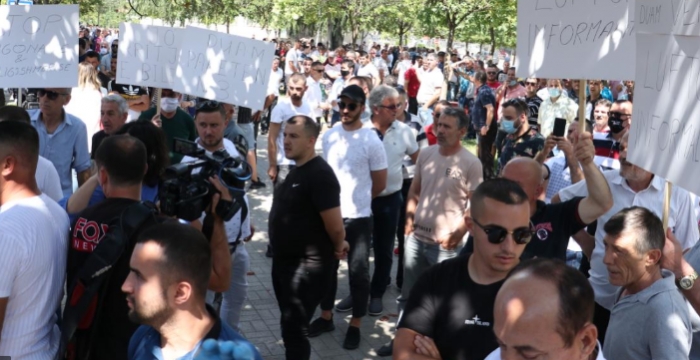 Shoqata e Transportit në protestë Shoqata e Transportit në protestë
