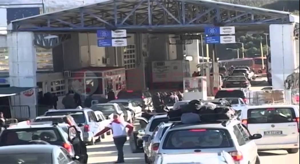 Shqiptarët probleme për testin e covid-19 në pikat e kalimit kufitar me Greqinë Shqiptarët probleme për testin e covid-19 në pikat e kalimit kufitar me Greqinë