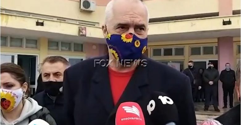Rama rikujton studentët: Pa vaksinim nuk do hyni në auditor Rama rikujton studentët: Pa vaksinim nuk do hyni në auditor
