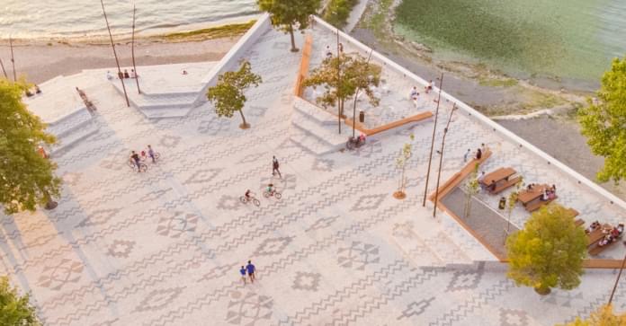 “Qilimi Shqiptar” i Shirokës fiton çmim “Winner 2021” nga Loop Design Awards mes 650 projekteve “Qilimi Shqiptar” i Shirokës fiton çmim “Winner 2021” nga Loop Design Awards mes 650 projekteve