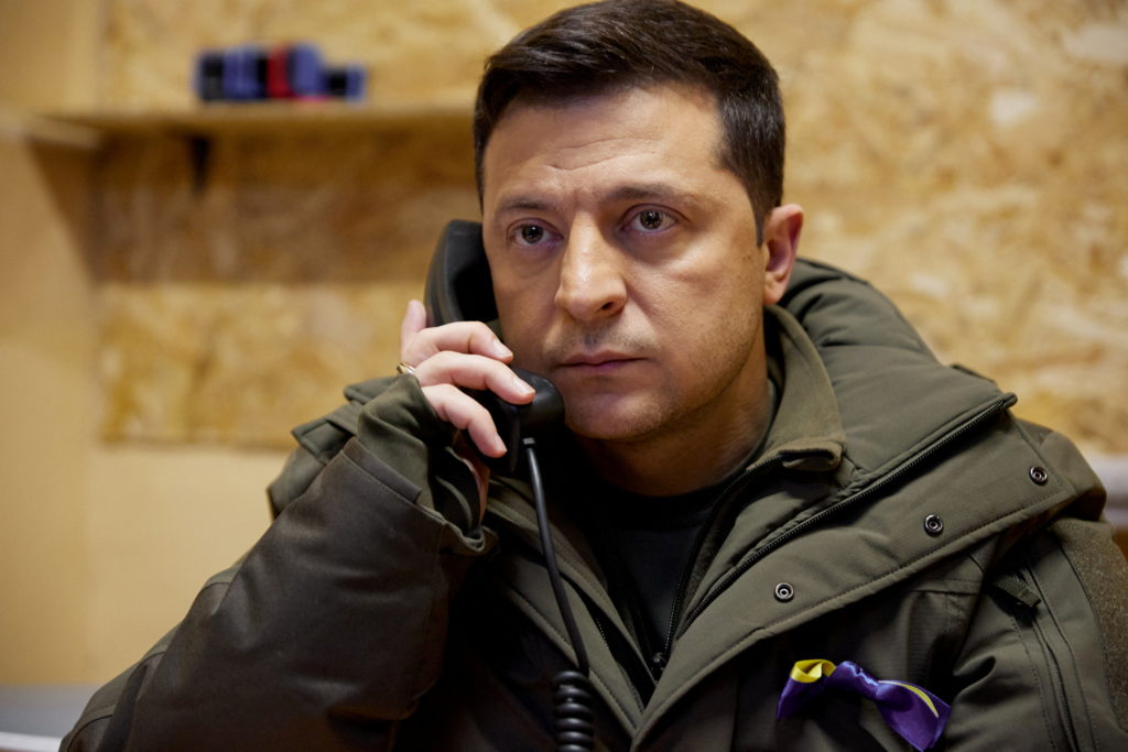 Zelenskyy refuzon Bjellorusinë si vend për bisedime me Rusinë Zelenskyy refuzon Bjellorusinë si vend për bisedime me Rusinë