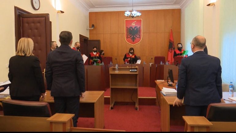 Trupi gjykues i Kushtetueses rrëzon pretendimet e Presidentit për njëanshmëri, ja argumentet për secilin anëtar të trupës gjykuese Trupi gjykues i Kushtetueses rrëzon pretendimet e Presidentit për njëanshmëri, ja argumentet për secilin anëtar të trupës gjykuese