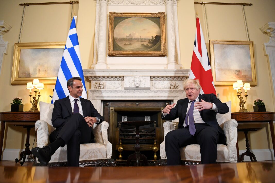Kryeministri britanik Boris Johnson foli sot me kryeministrin grek Kyriakos Mitsotakis Kryeministri britanik Boris Johnson foli sot me kryeministrin grek Kyriakos Mitsotakis