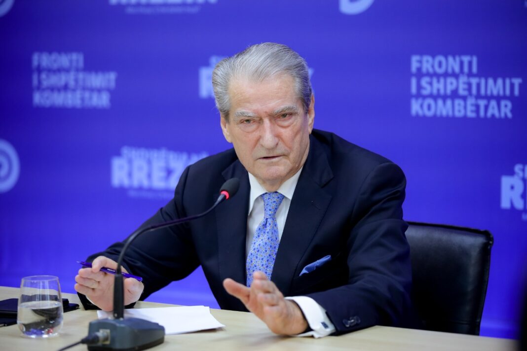 Ish kryeministrin Sali Berisha thirret në SPAK, për privatizimin e ish-kompleksit Partizani Ish kryeministrin Sali Berisha thirret në SPAK, për privatizimin e ish-kompleksit Partizani