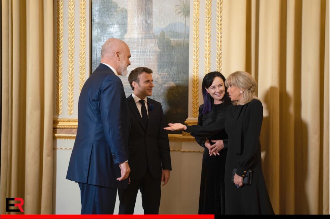 Forumi i Paqes në Parisë/ Rama publikon fotot nga Parisi, krah më krah me Macron Forumi i Paqes në Parisë/ Rama publikon fotot nga Parisi, krah më krah me Macron