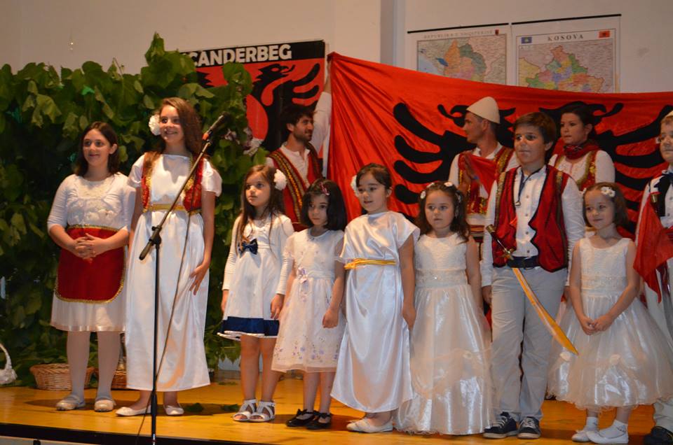 Përvjetori i 555 i Heroit Kombëtar: Çdo të hënë, procesi mësimor do të nisë me Himnin e Flamurit Përvjetori i 555 i Heroit Kombëtar: Çdo të hënë, procesi mësimor do të nisë me Himnin e Flamurit