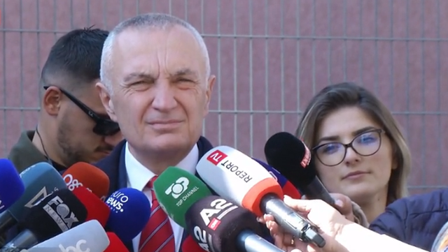 Ish presidenti Ilir Meta merret në pyetje nga SPAK Ish presidenti Ilir Meta merret në pyetje nga SPAK