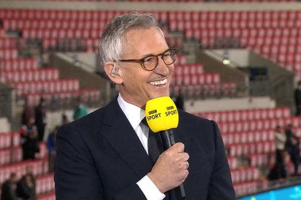 Drejtori i BBC, Tim Davie kërkon falje për ndërprerjen e transmetimit pas incidentit me Lineker Drejtori i BBC, Tim Davie kërkon falje për ndërprerjen e transmetimit pas incidentit me Lineker