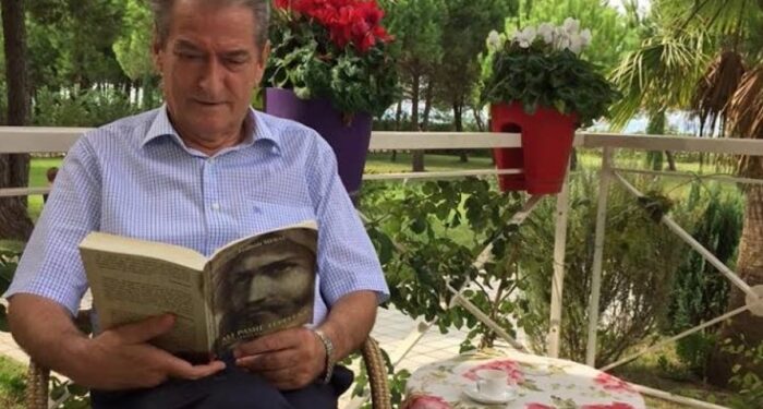 SPAK sekuestron vilën ku qëndron Berisha në Gjirin e Lalzit (VIDEO) SPAK sekuestron vilën ku qëndron Berisha në Gjirin e Lalzit (VIDEO)
