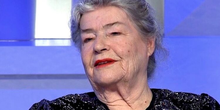Aktorja e madhe Margarita Xhepa 73 vite suksesi në skenë: Kur erdha në Tiranë s’dija as ku ishte Teatri… Aktorja e madhe Margarita Xhepa 73 vite suksesi në skenë: Kur erdha në Tiranë s’dija as ku ishte Teatri…
