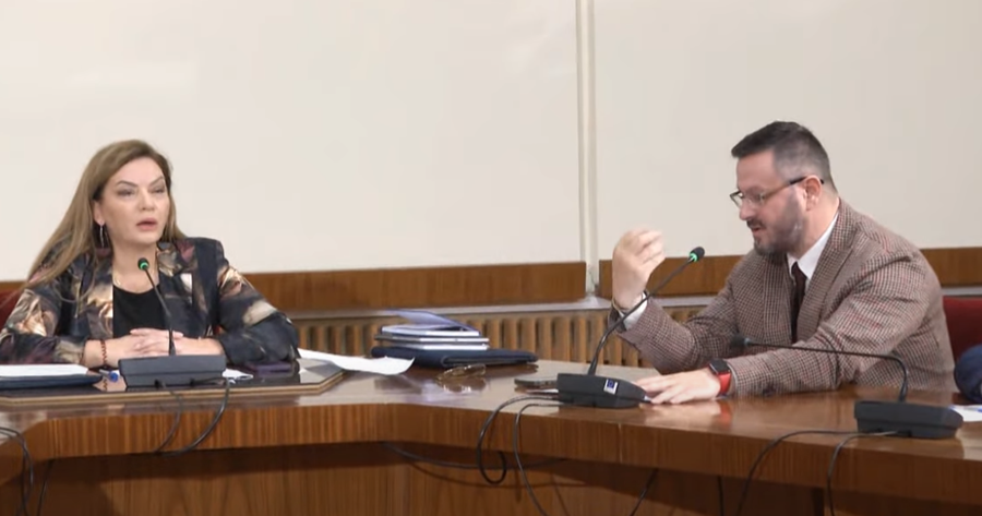 Ndreca debate me Vokshin tek komisioni për Shëndetësinë Ndreca debate me Vokshin tek komisioni për Shëndetësinë