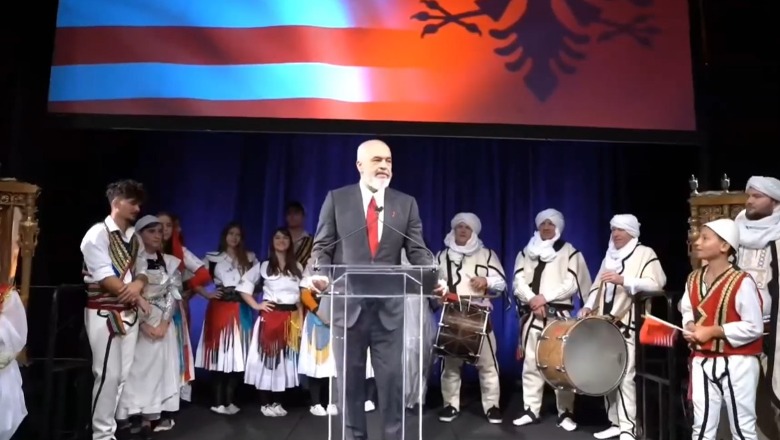 Kryeministri i Shqipërisë Edi Rama, u takua me shqiptarët në New Yuork? Fjalimi i plotë Kryeministri i Shqipërisë Edi Rama, u takua me shqiptarët në New Yuork? Fjalimi i plotë