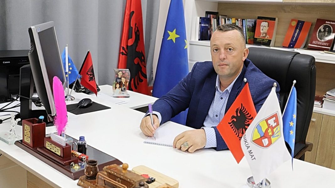 Agron Malaj thyen heshtjen: “Grupi i Zjarrit nuk ka ekzistuar kurrë”/ Përgjegjësi i 21 Janarit Sali Berisha Agron Malaj thyen heshtjen: “Grupi i Zjarrit nuk ka ekzistuar kurrë”/ Përgjegjësi i 21 Janarit Sali Berisha