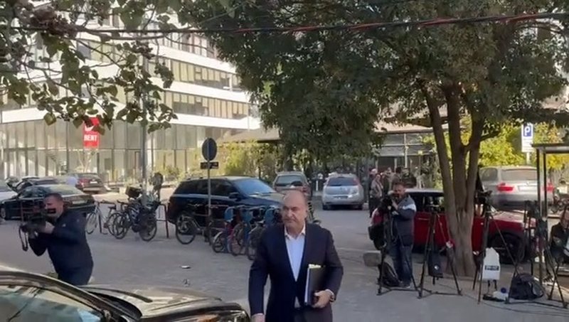 Edmond Haxhinasto 4 orë në SPAK në lidhje me dosjen Meta -Kryemadhi Edmond Haxhinasto 4 orë në SPAK në lidhje me dosjen Meta -Kryemadhi