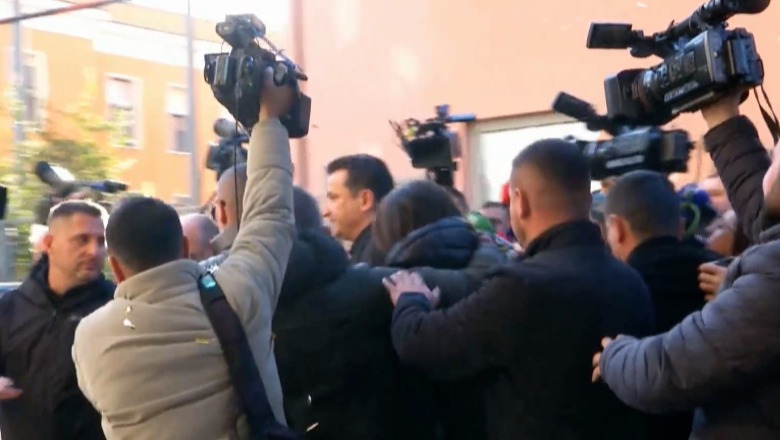 Mbrojtja e Veliajt: Tetë pika që vërtetojnë se hetimi është keqdashës, i qëllimshëm dhe kundër ligjit! Mbrojtja e Veliajt: Tetë pika që vërtetojnë se hetimi është keqdashës, i qëllimshëm dhe kundër ligjit!