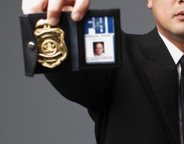 Ja kush jam katër kandidatët për drejtimin e FBI-së shqiptare (BKH) Ja kush jam katër kandidatët për drejtimin e FBI-së shqiptare (BKH)