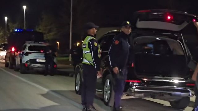 Kontrolle automjeteve në hyrje të qytetit, gjoba për shkelësit Kontrolle automjeteve në hyrje të qytetit, gjoba për shkelësit