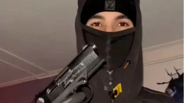 Rrjeti kriminal Foxtrot: Si po rekrutohen adoleshentët për vrasje me pagesë në Evropë Rrjeti kriminal Foxtrot: Si po rekrutohen adoleshentët për vrasje me pagesë në Evropë