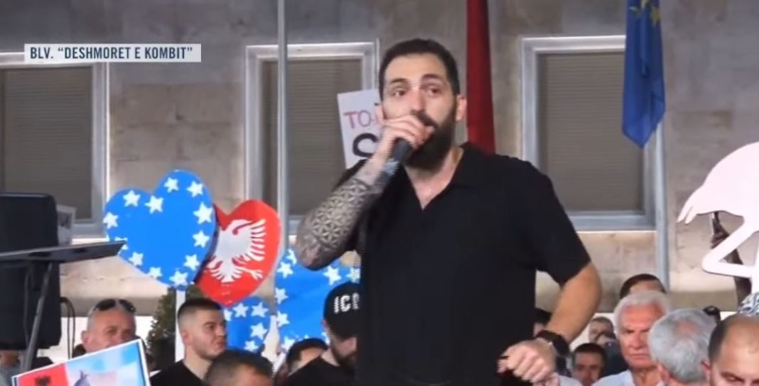 Policia referon në prokurori disa raste të lidhura me protestat, nën hetim edhe publikime në rrjetet sociale Policia referon në prokurori disa raste të lidhura me protestat, nën hetim edhe publikime në rrjetet sociale